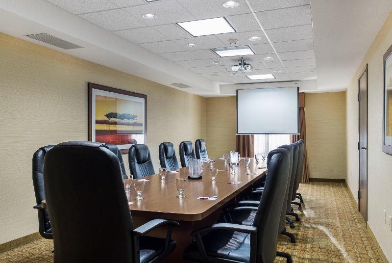 هتل Comfort Suites Conference Center Rapid City