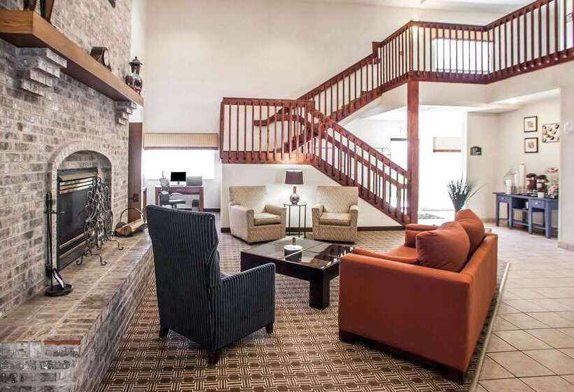 هتل Comfort Suites Peoria I 74