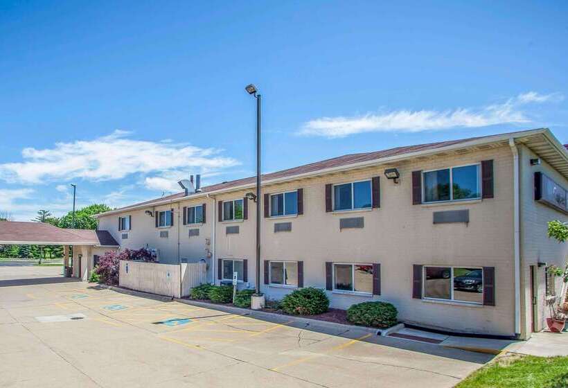 هتل Comfort Suites Peoria I 74