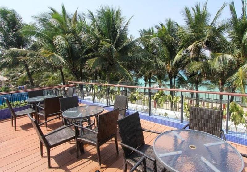בית מלון כפרי Crown Regency Beach Resort