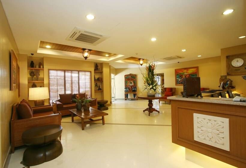 בית מלון כפרי Crown Regency Prince Resort