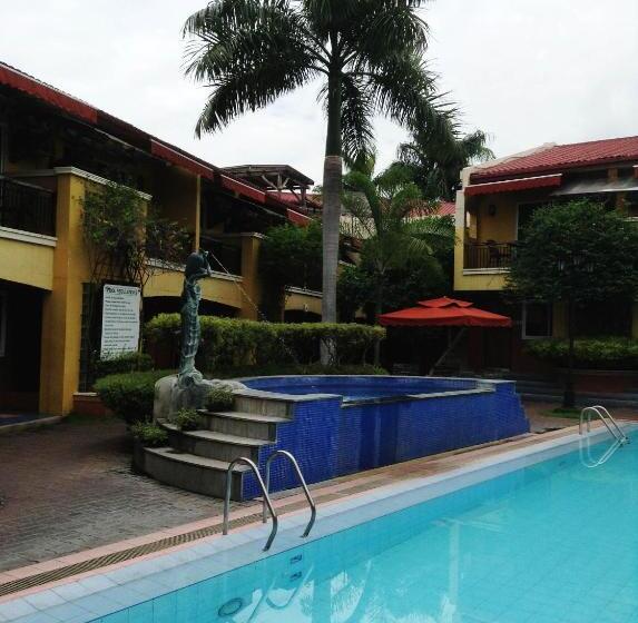 ホテル Crown Regency Residences Davao