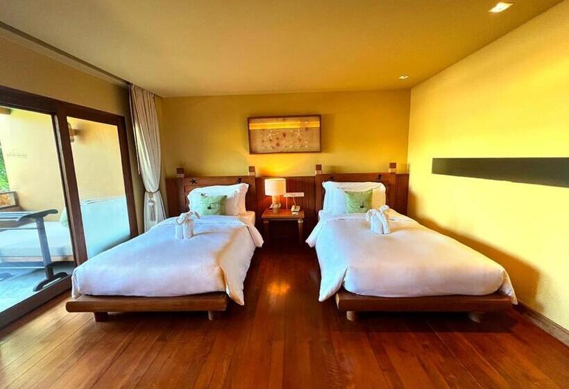 هتل Deva Beach Resort Samui
