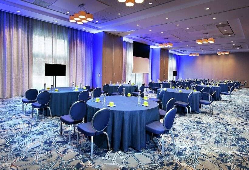 هتل Hilton Baltimore Inner Harbor