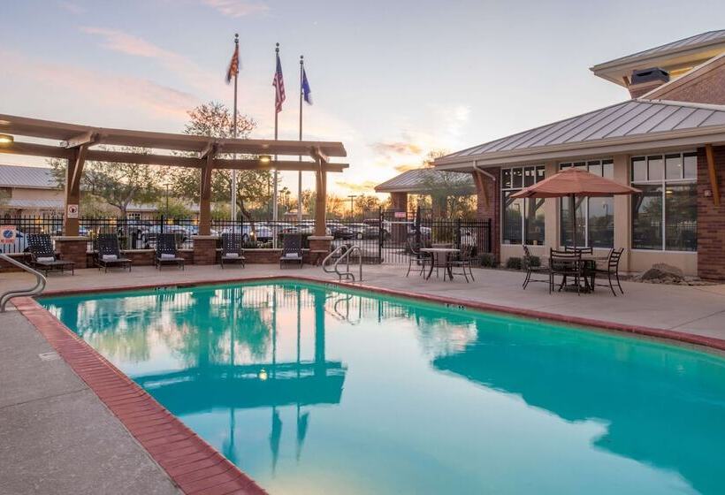 هتل Hilton Garden Inn Yuma Pivot Point