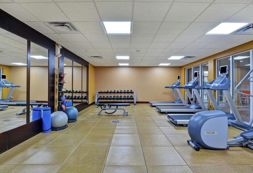 هتل Homewood Suites By Hilton Fayetteville