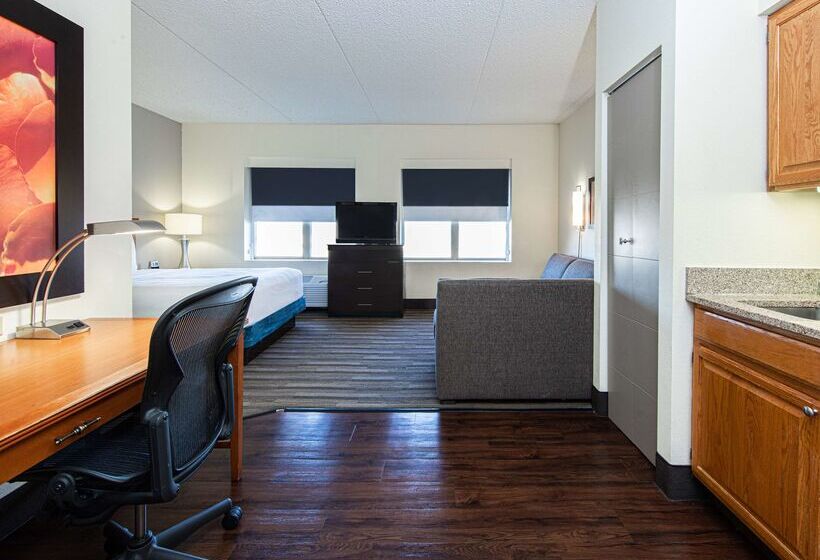هتل Hyatt House Chicago Schaumburg