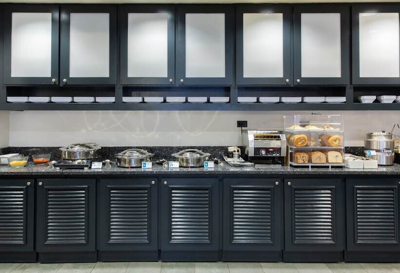 هتل Hyatt House Chicago Schaumburg