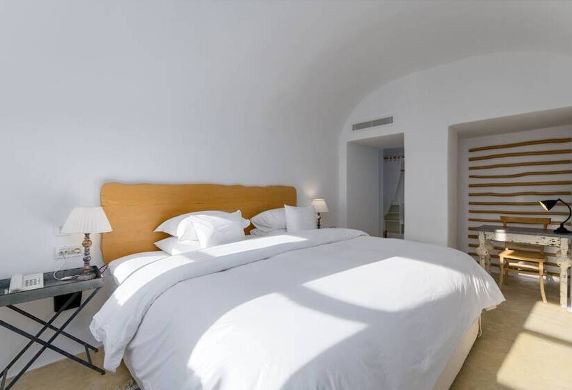 Iconic Santorini, A Boutique Cave Hotel By Sandglass