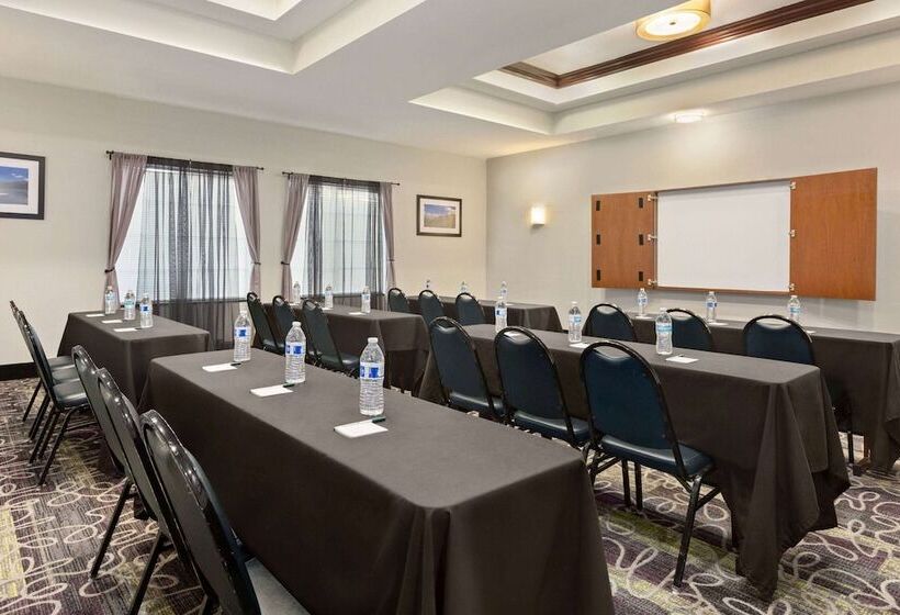 هتل La Quinta By Wyndham Fresno Northwest