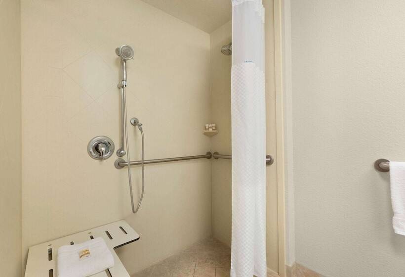 هتل La Quinta By Wyndham Fresno Northwest