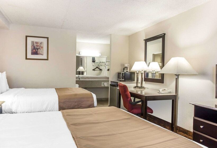 هتل Quality Inn & Suites Coliseum