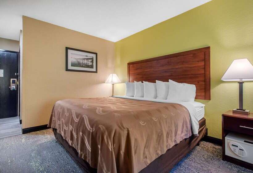 فندق Quality Inn