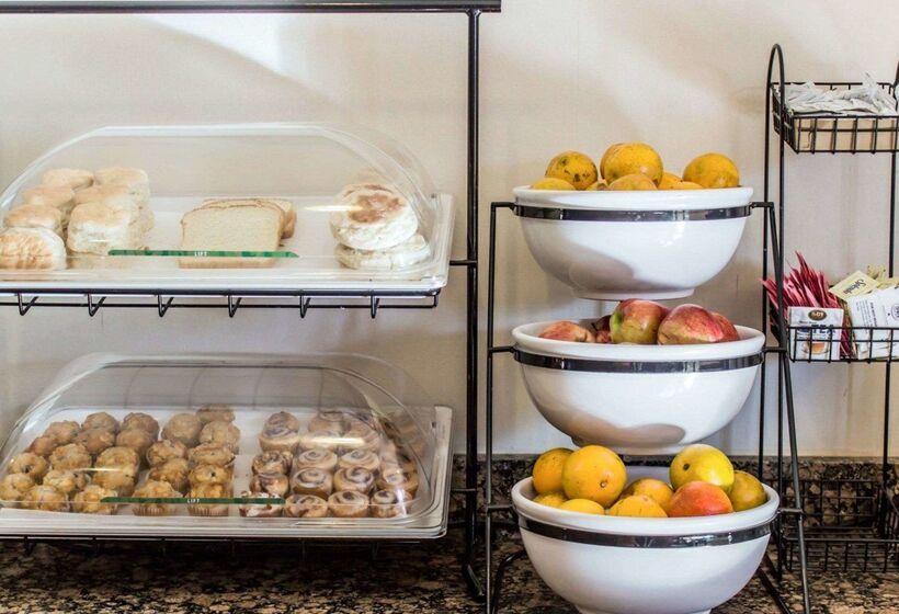 هتل Quality Inn Raleigh Downtown