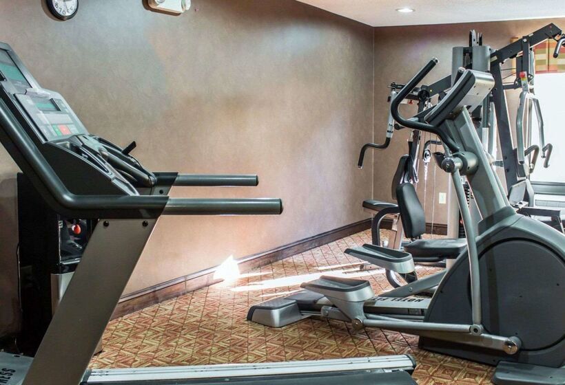 هتل Quality Inn Raleigh Downtown