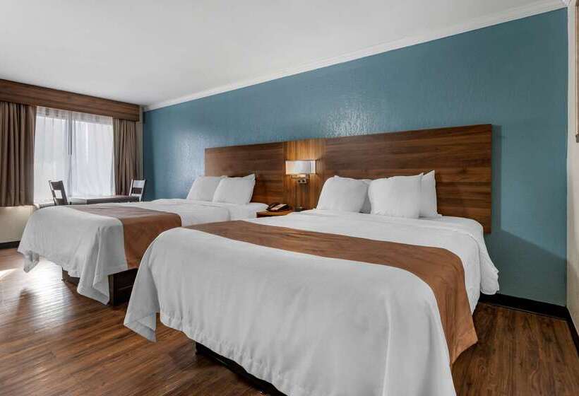 هتل Quality Inn & Suites Ft. Jackson Maingate