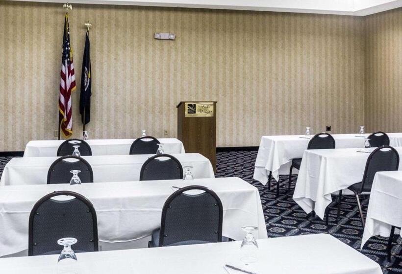 هتل Quality Suites Lake Wright  Norfolk Airport