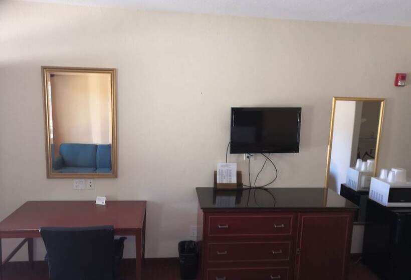 בית מלון כפרי Scottish Inn & Suites Iah West