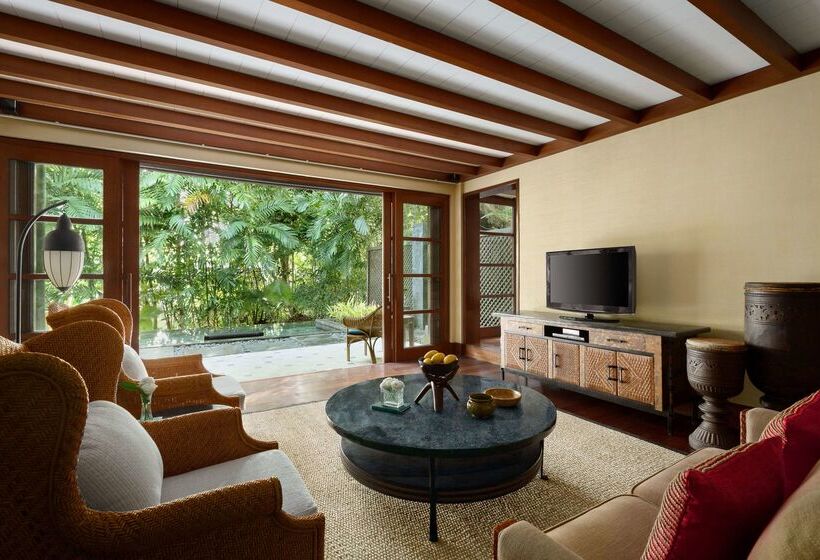 בית מלון כפרי Shangri La Boracay