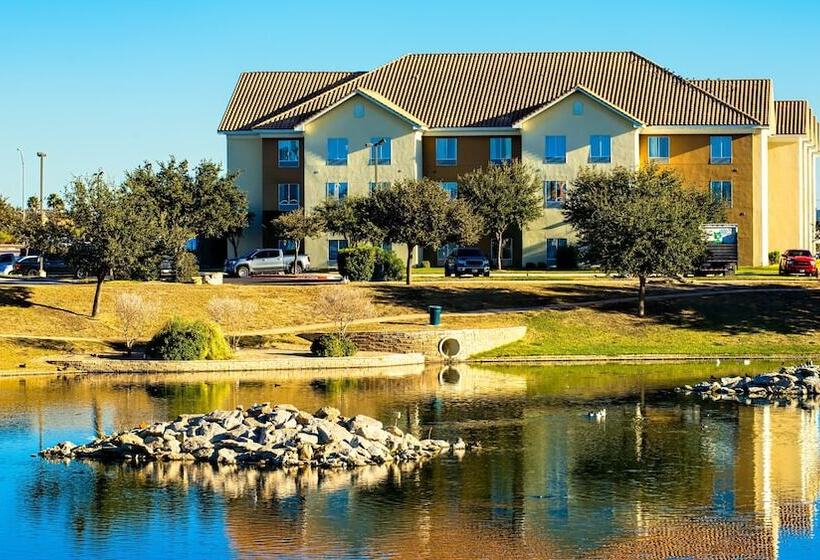 فندق Staybridge Suites Laredo, An Ihg