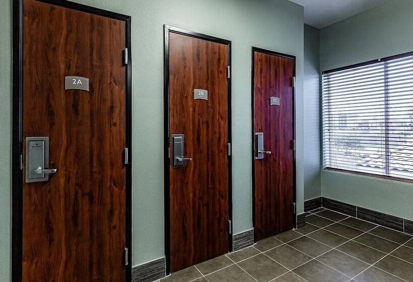 فندق Staybridge Suites Laredo, An Ihg