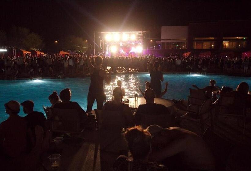 בית מלון כפרי Talking Stick Resort