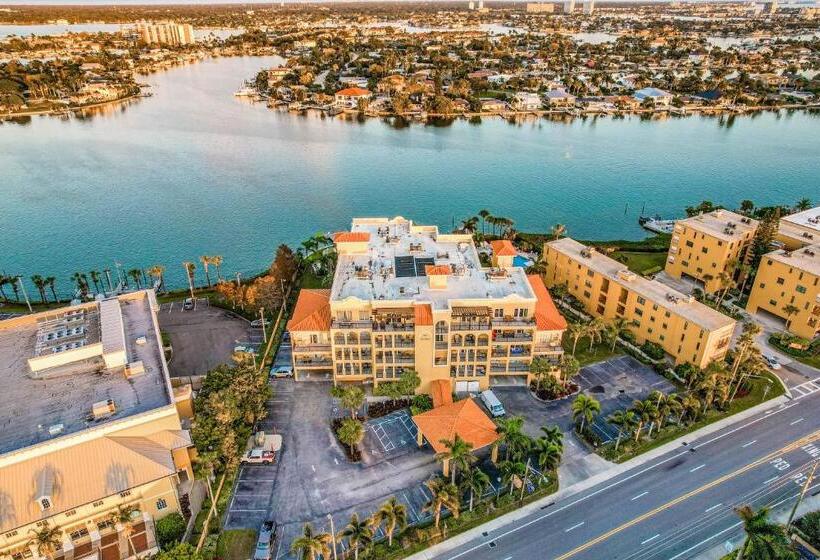 אתר נופש Palms Of Treasure Island Condo