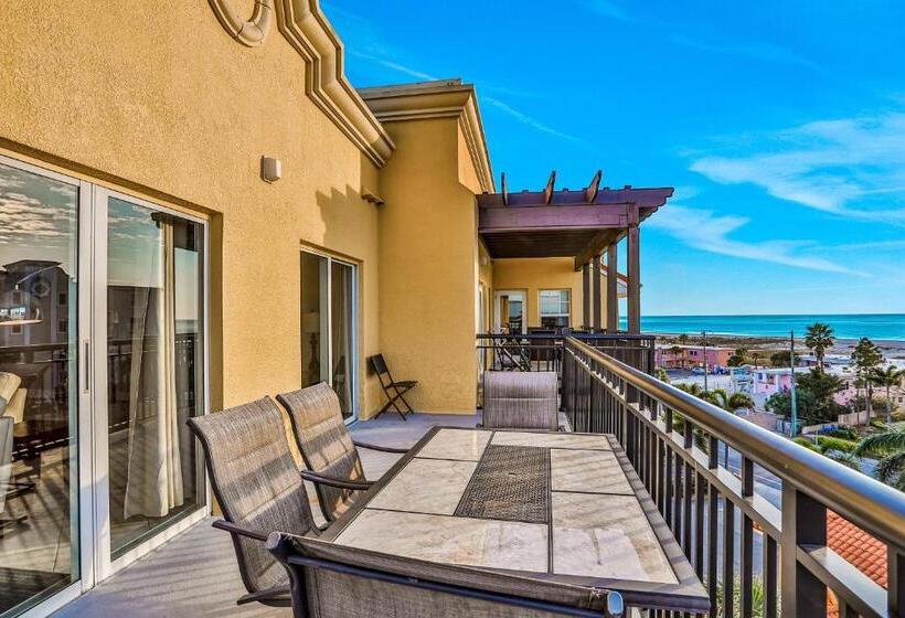 אתר נופש Palms Of Treasure Island Condo