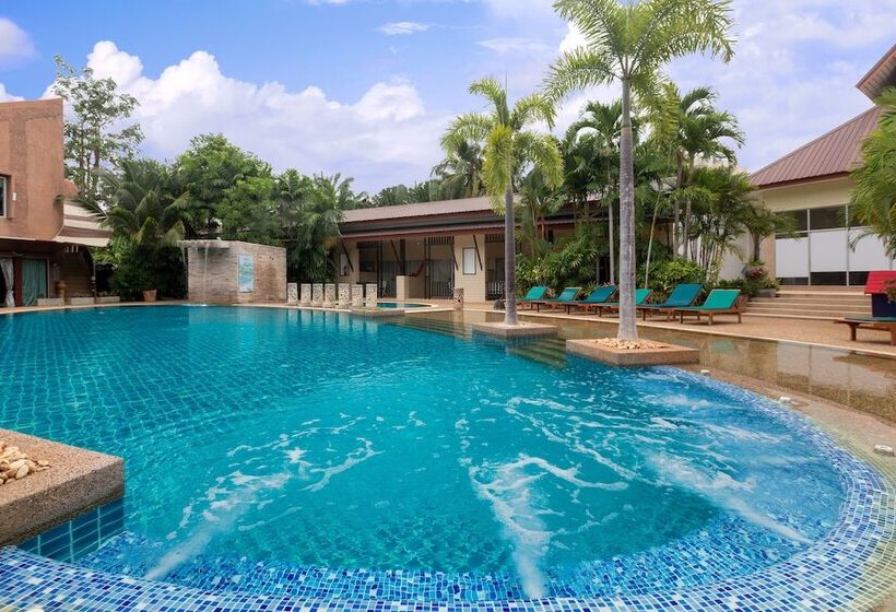استراحتگاه Ao Nang Timber House