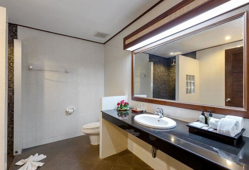 استراحتگاه Ao Nang Timber House