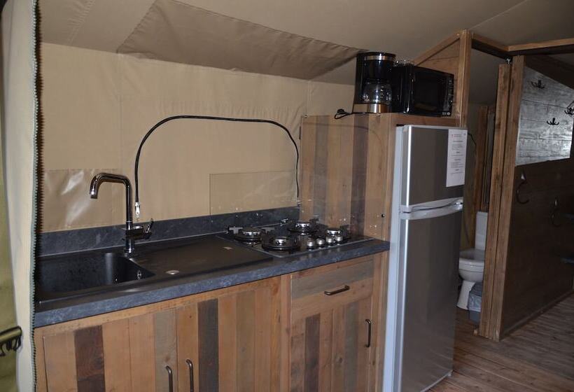リゾートホテル Camping Maeva Respire La Vallée Heureuse