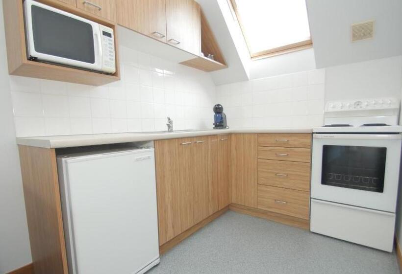 Asure Christchurch Classic Motel & Apartments