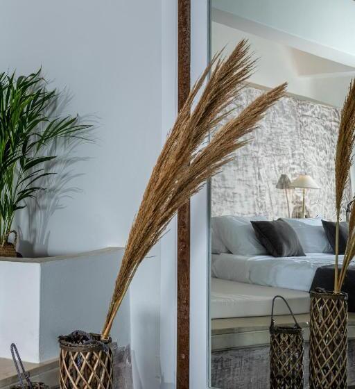 هتل Andronis Luxury Suites