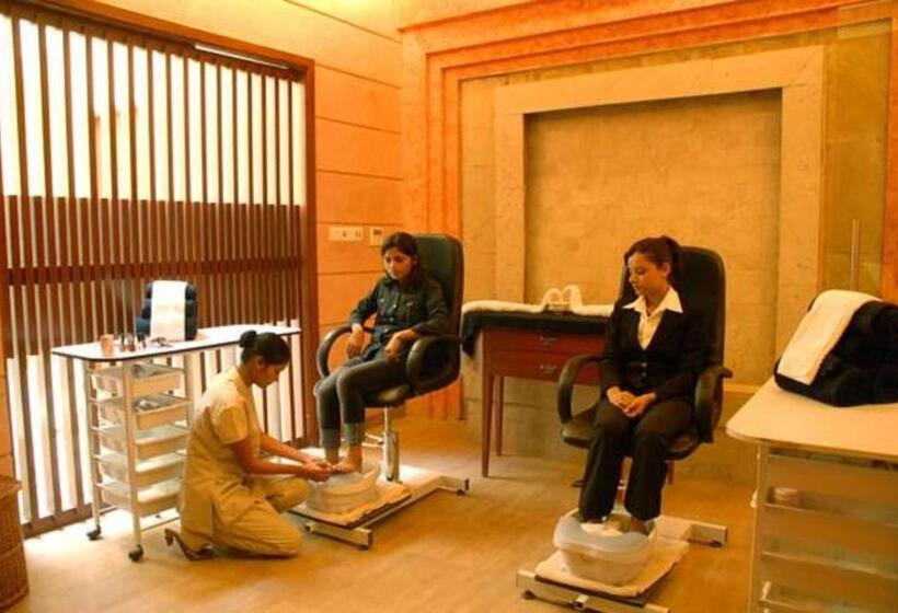 فندق Cambay Grand  Kukas