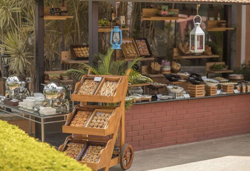 酒店 Clarks Exotica Convention, Resort & Spa