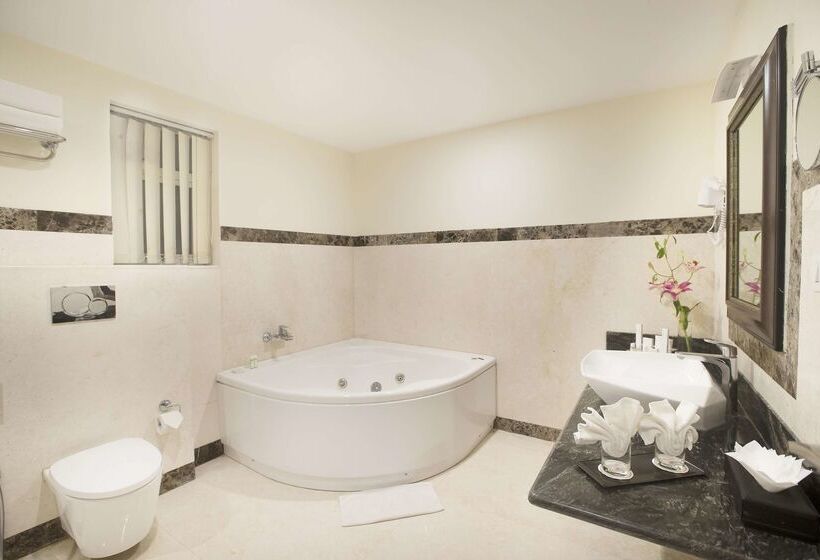 酒店 Clarks Exotica Convention, Resort & Spa