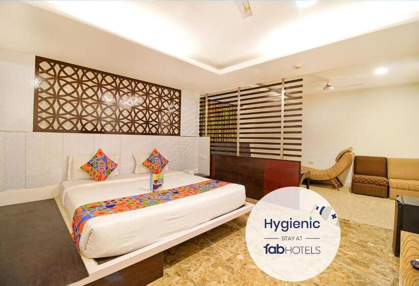 Fabhotel White Klove Paharganj