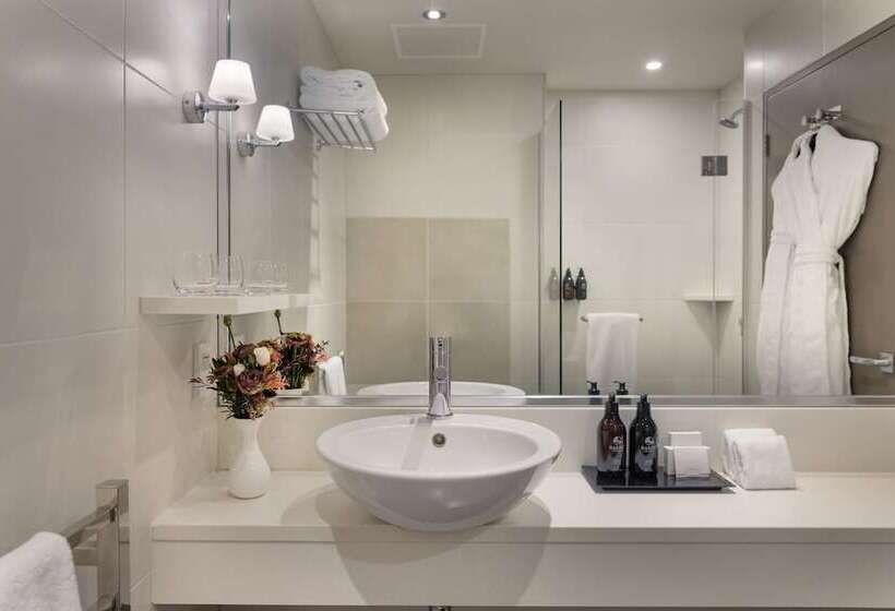 هتل Fable Christchurch