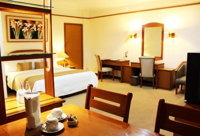 هتل Grand Pasundan Convention