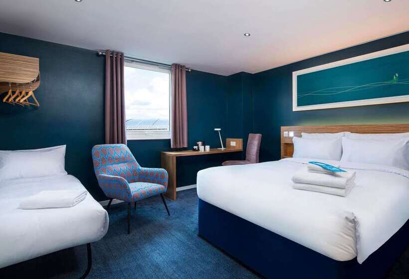 ホテル Travelodge Edinburgh Central Rose Street