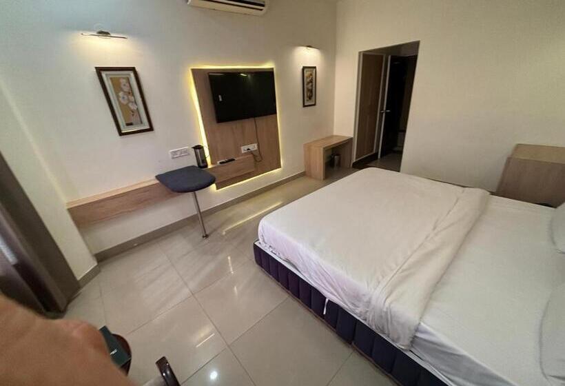 فندق Maya International