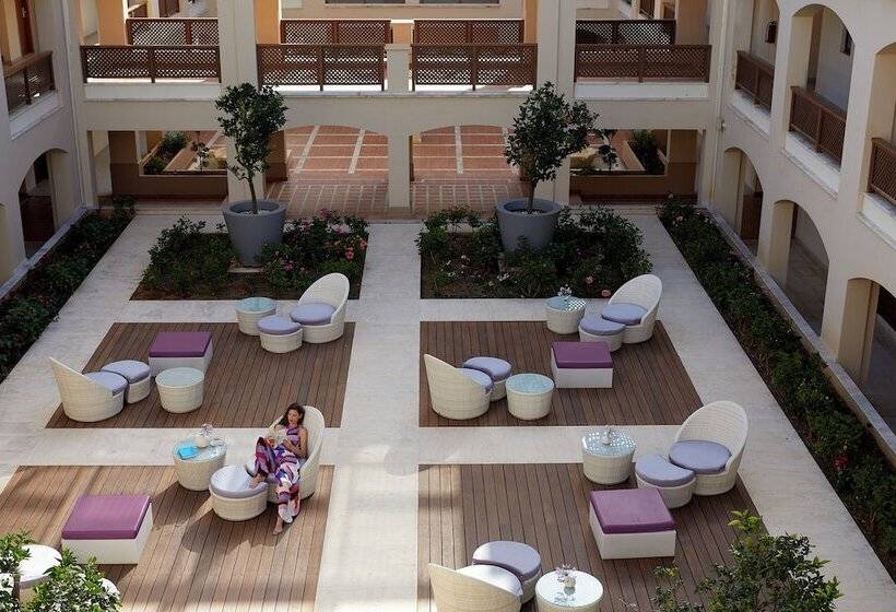 هتل Minoa Palace Resort