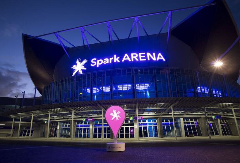 هتل Nesuto Stadium