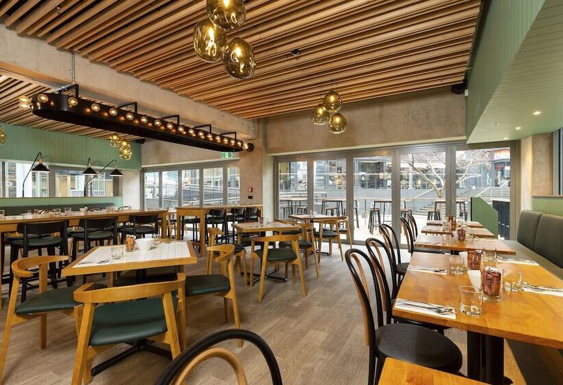 هتل Nesuto Stadium