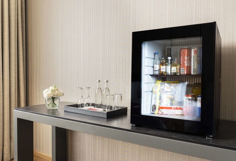 ホテル NH Collection México City Airport T2