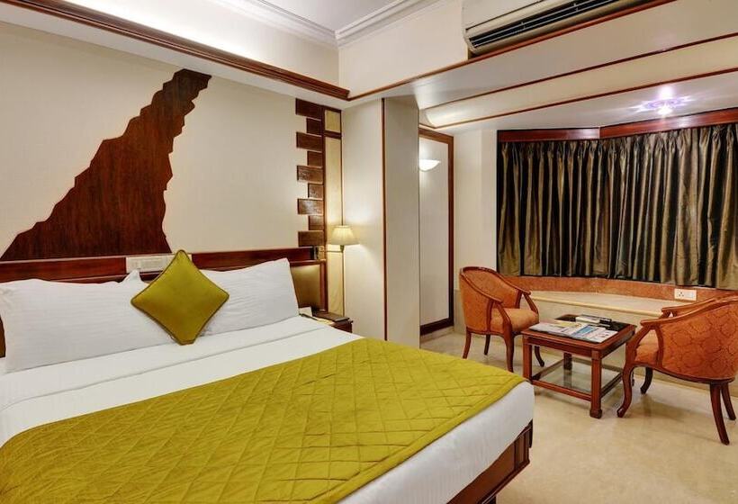 فندق Regal Enclave