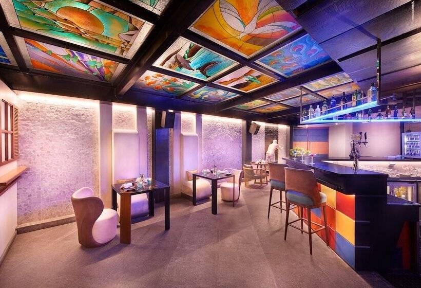 هتل The Accord Metropolitan