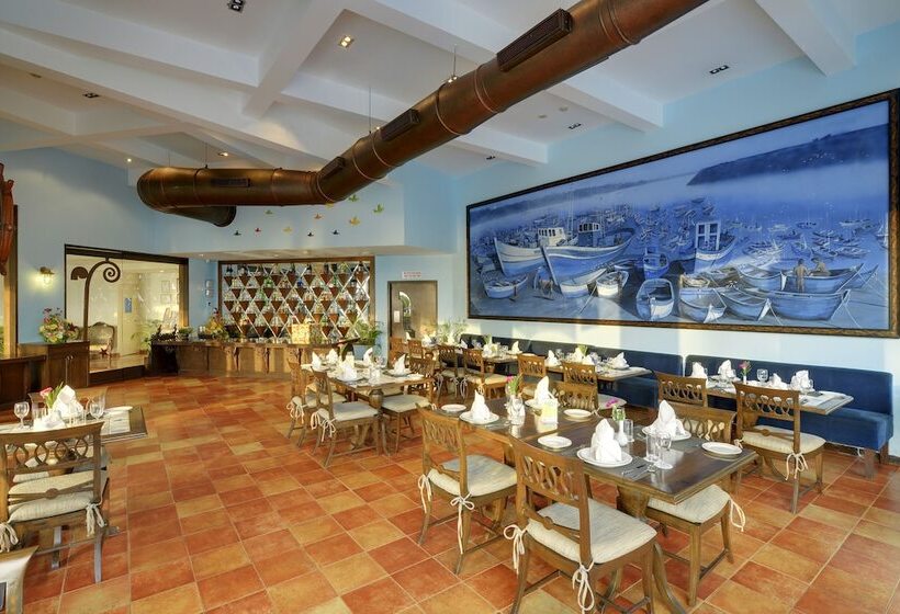 فندق The Crown Goa
