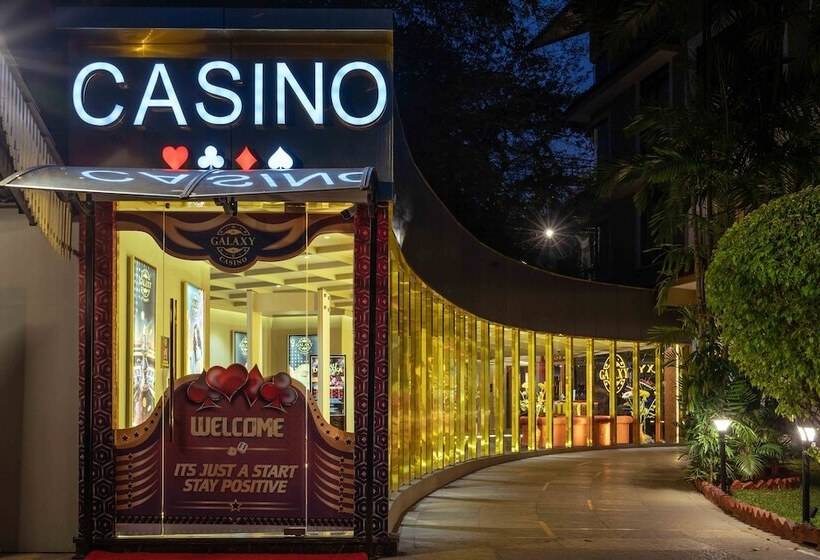 فندق The Crown Goa