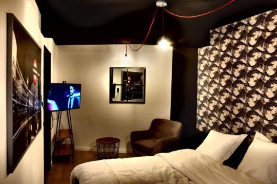 ベッドアンドブレックファースト Barotel   Bed & Dinner